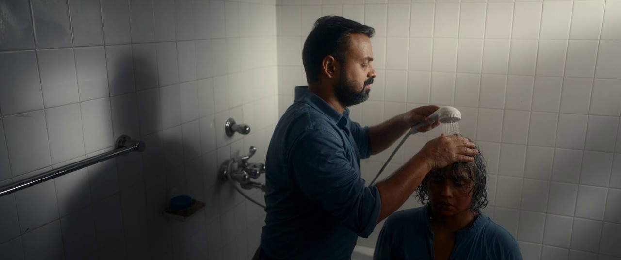 Bougainvillea (2024) WEBRip Hindi + Mal 720p x264 AVC HE-AAC 2.0 ESub.mkv.0000